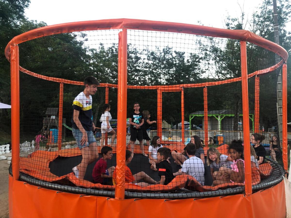 Camping Paradis Family Des Issoux Lalevade-dʼArdèche Bagian luar foto