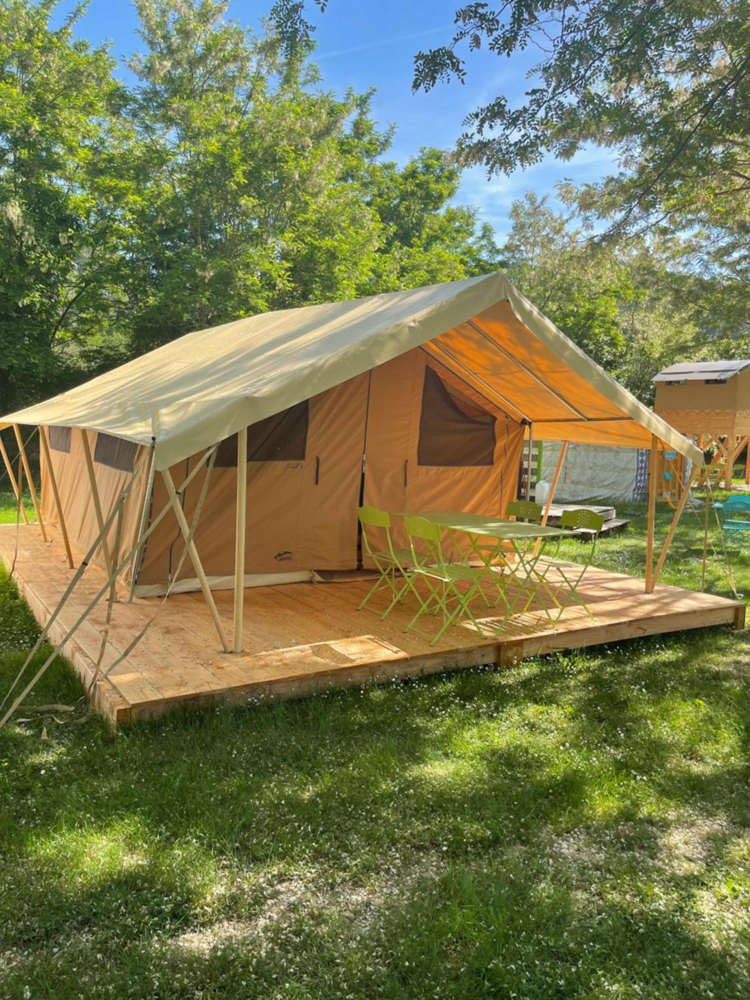 Camping Paradis Family Des Issoux Lalevade-dʼArdèche Bagian luar foto
