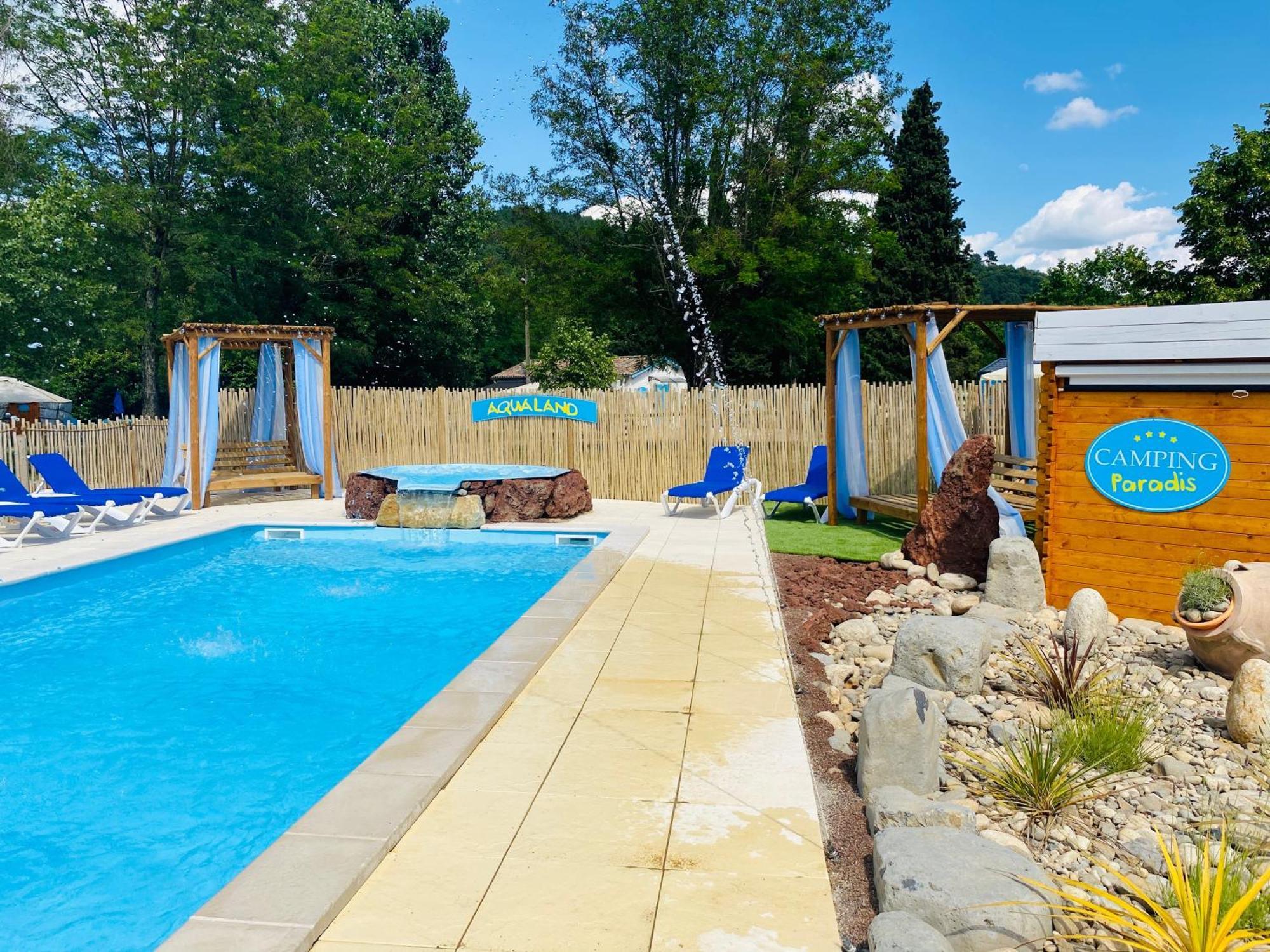 Camping Paradis Family Des Issoux Lalevade-dʼArdèche Bagian luar foto